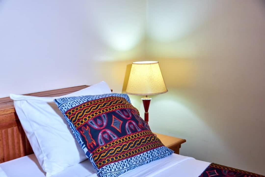 Congress Hotel Яунде Экстерьер фото