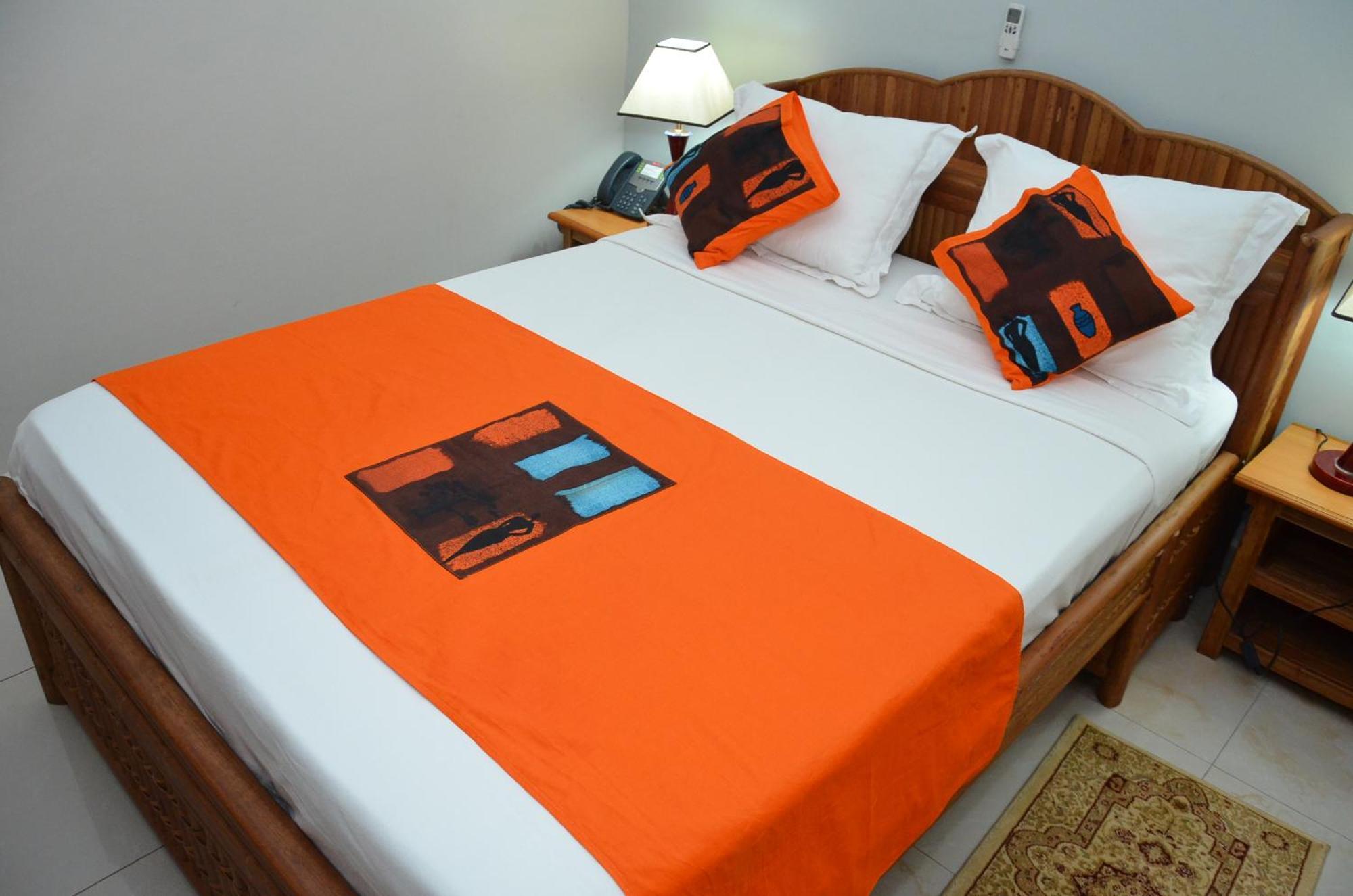 Congress Hotel Яунде Экстерьер фото